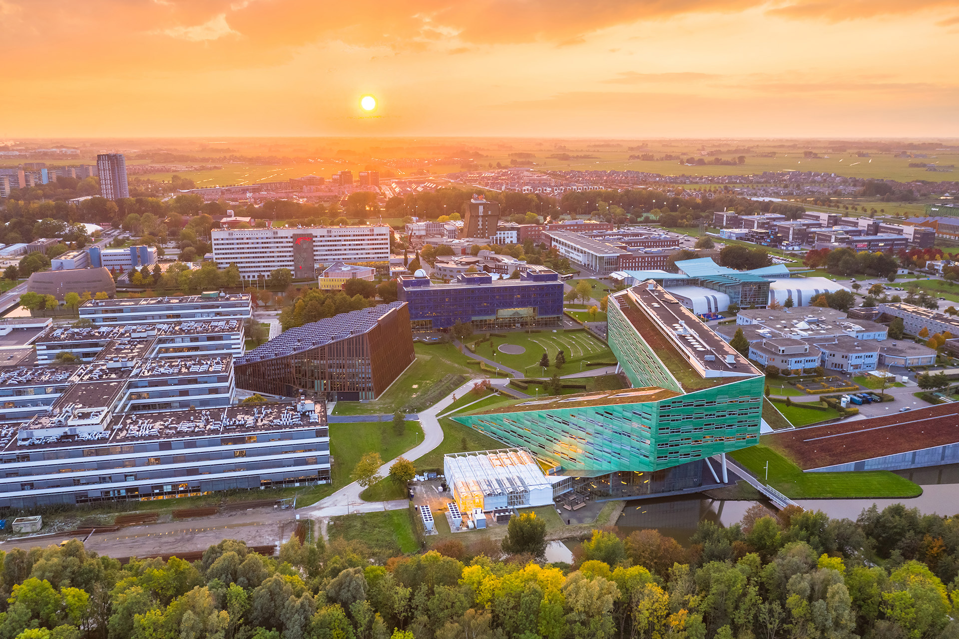 Набери кампус. Кампус Гронингена. Hanze University of applied Sciences. Hanze University. The University of Groningen's Medical Faculty.